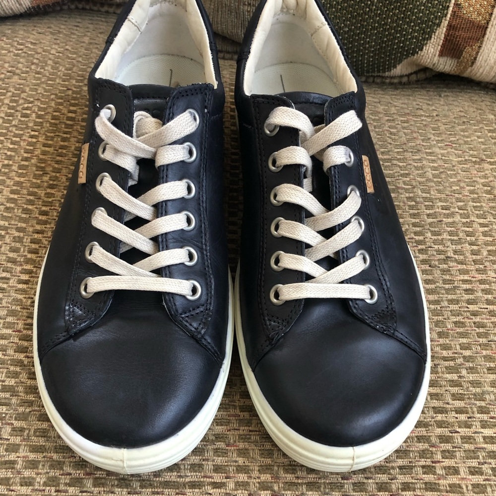 ecco mens shoes size (39) 8 us Unisex